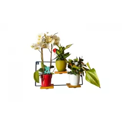 Kwietnik ścienny metalowy Triquetra z drewnianą podstawką